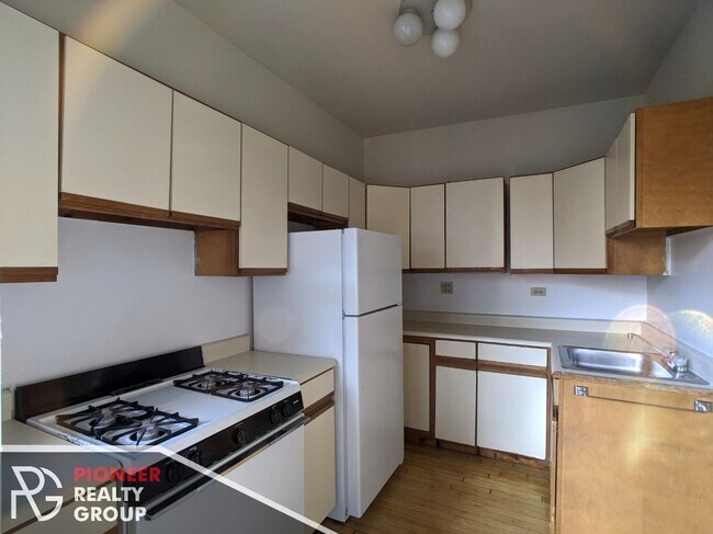 Photo - 656 W Cornelia Ave Unidad 1