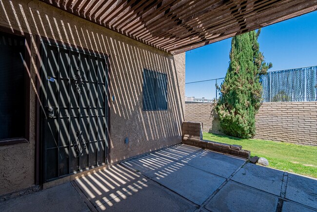 Photo - 2650 S Los Amigos Dr