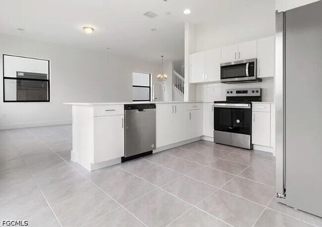 5626 Carrara Dr