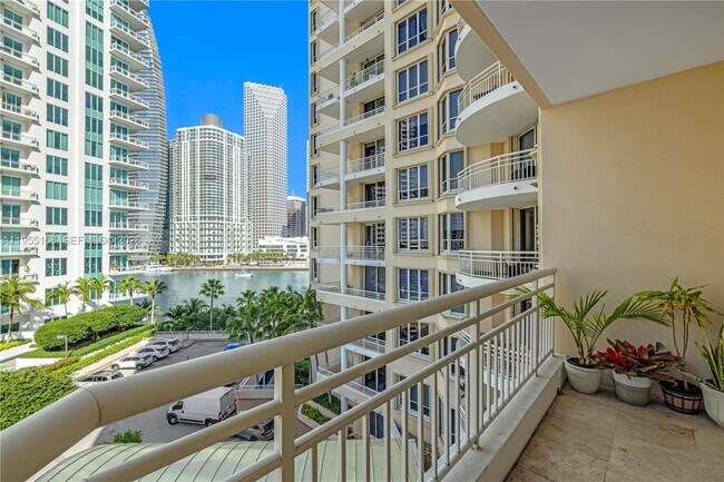 Photo - 888 Brickell Key Dr Unit 701