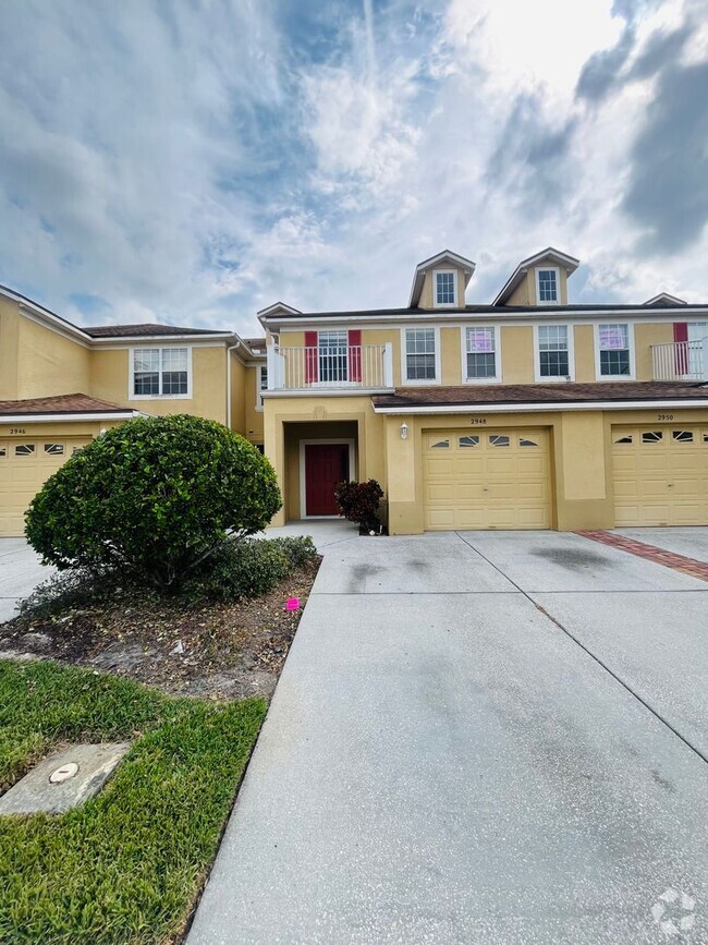 Building Photo - 2-Story Townhome