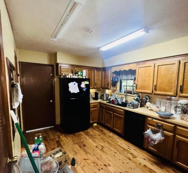 Photo - 302 Bernard Rd