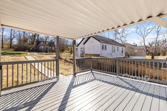 Photo - 3615 Lilac Ave