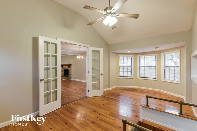 Photo - 2763 Marcia Dr SW