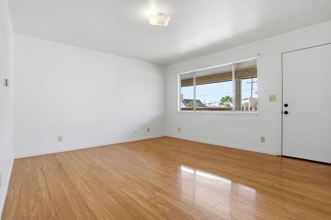 Photo - Spacious Upstairs Unit!