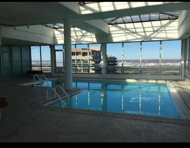 Photo - 600 E 8th St Unit Studio