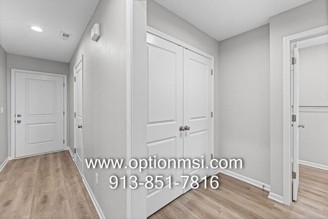 Fresh 3 Bedroom, 2 Bathroom Half Duplex