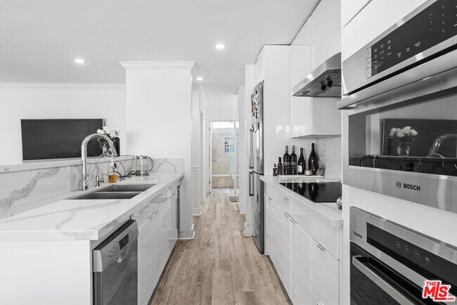 Photo - 2884 Sawtelle Blvd Unit 117