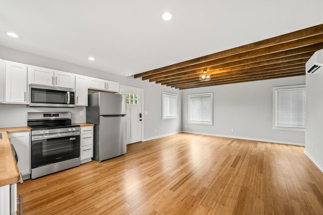 Photo - West AVL Cottage 112