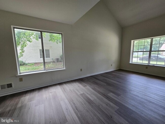 1417 S Farmview Dr