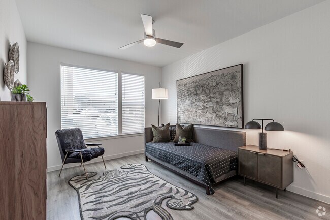 2BR, 2BA - 1,140 SF