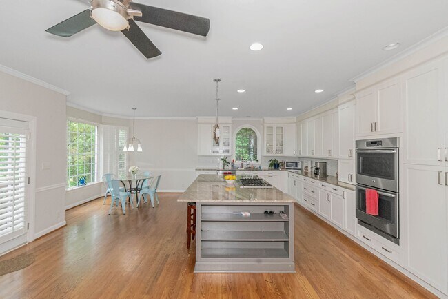 Photo - Luxury 5-bedroom 4-bath home in the beautiful city of Alpharetta
