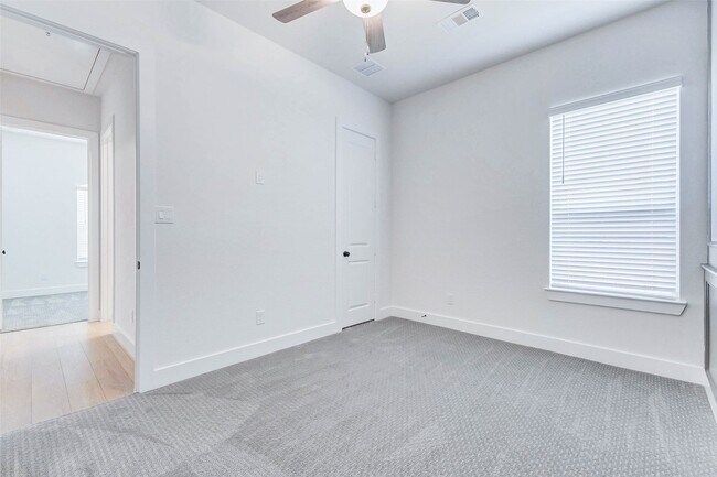 Photo - 1322 Village Falls Drive