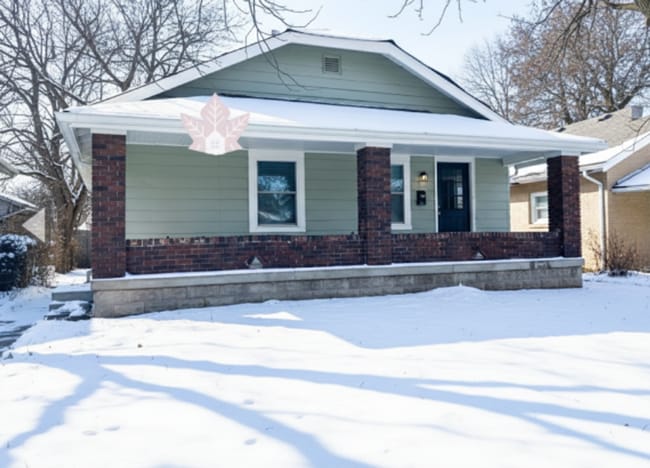 Building Photo - Warm and Welcoming 3 Bedroom 2 Bath Bungalow in a prime location!!!