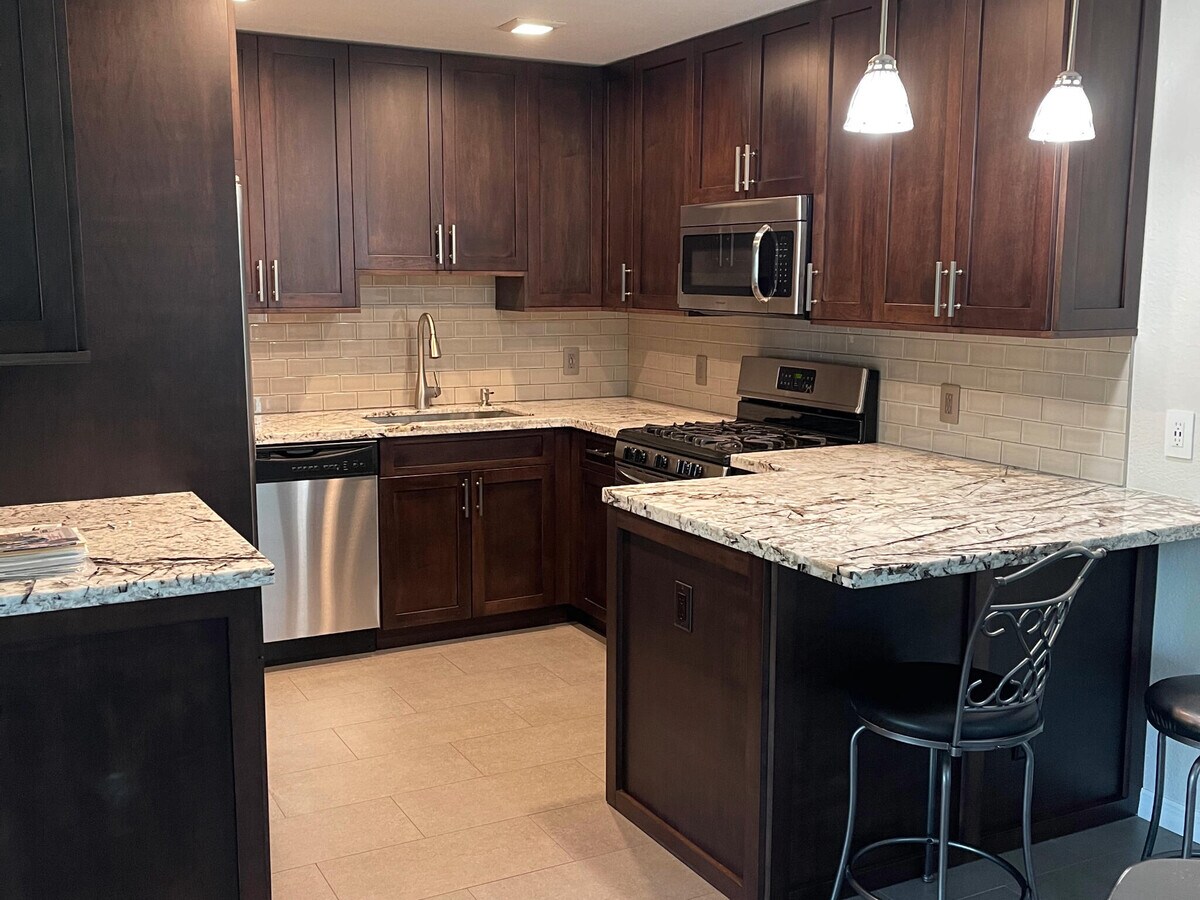 Photo - 2500 NE 9th St