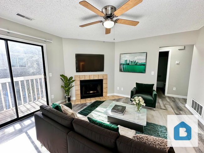 Building Photo - 1042 Mazatlan Cir Unit B Rental