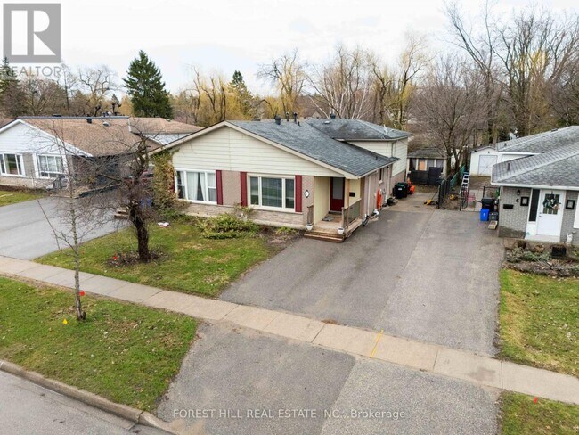 Photo - 7 Burbank Pl