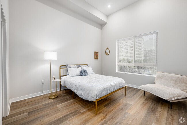 2BR, 2BA - 1155SF - Primary Bedroom