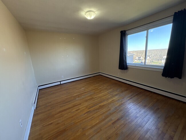 Photo - 445 Covert St Unit 6