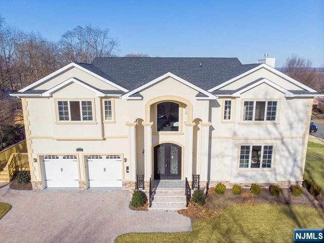 Building Photo - 223 Hillcrest Dr
