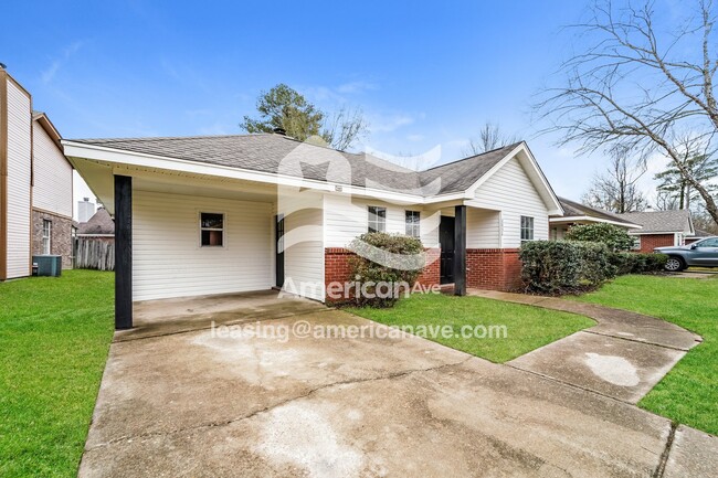 Photo - 2032 Red Oak Dr