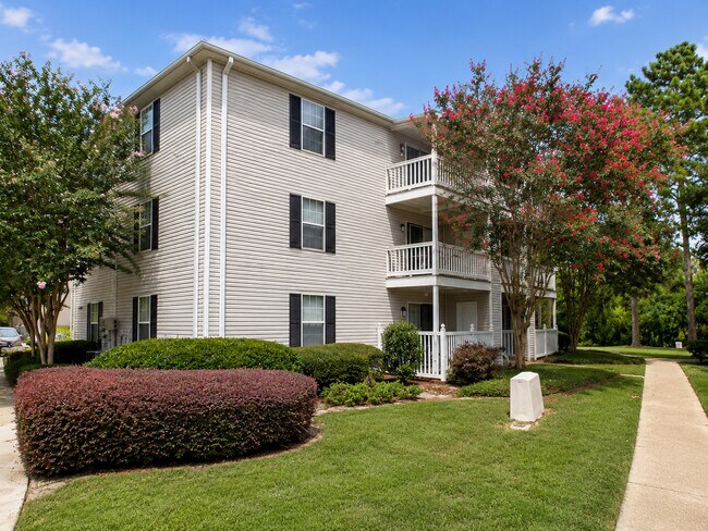 Shadow Lake Apartments