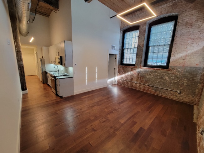 Photo - 173 W Berks St Unidad 104