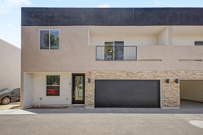 Building Photo - Jc Lifestyles