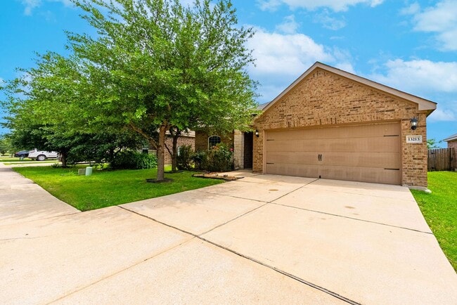 Photo - Beautiful 3 bedroom, 2 bathroom home in Manor!!!