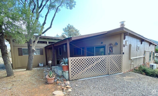 Building Photo - HOUSE - VILLAGE OF OAK CREEK