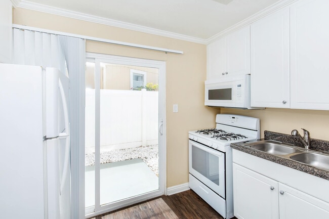 Photo - Sandpointe Cove Apartment Homes