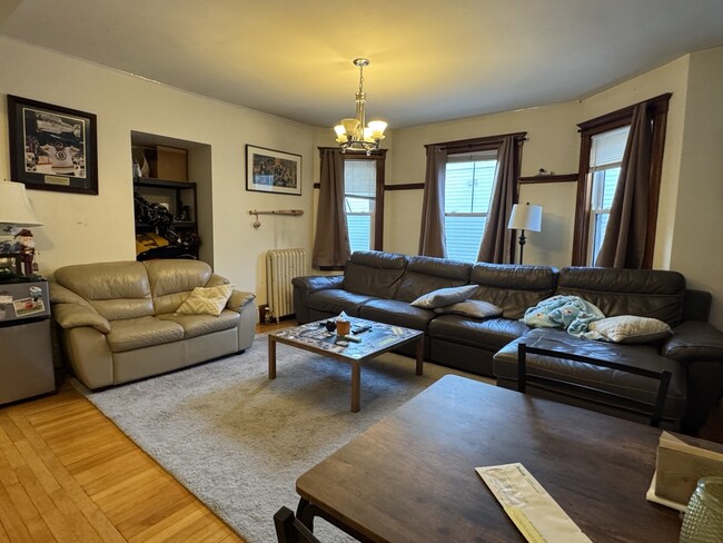 Building Photo - 331 Faneuil St Rental