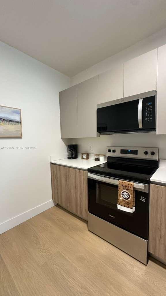 3728 NW 19th Ave Unit 101