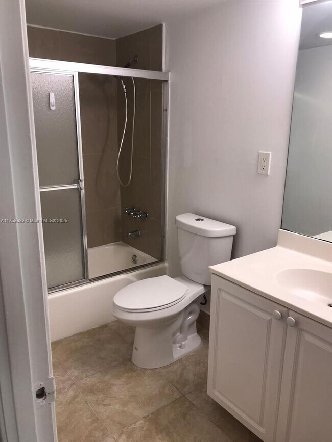 Photo - 19380 Collins Ave Unidad 1018