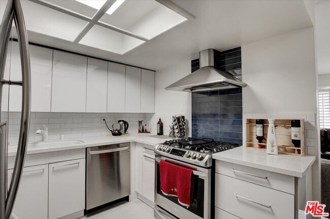 Photo - 108 W Maple St Unit 27