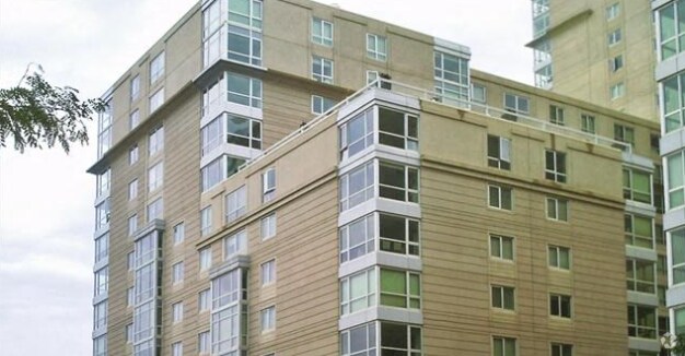 Building Photo - 1 Park Pl Unit j-0919 Rental