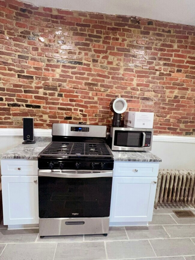 Photo - 1114 Whitelock St