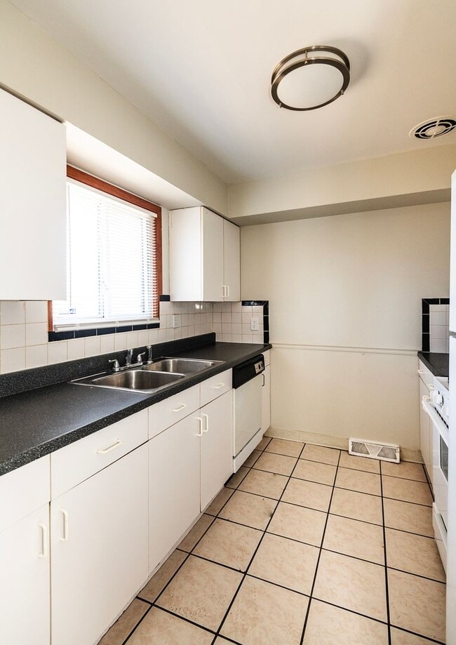 Photo - Freshly Updated 3-bedroom, 1-bathroom