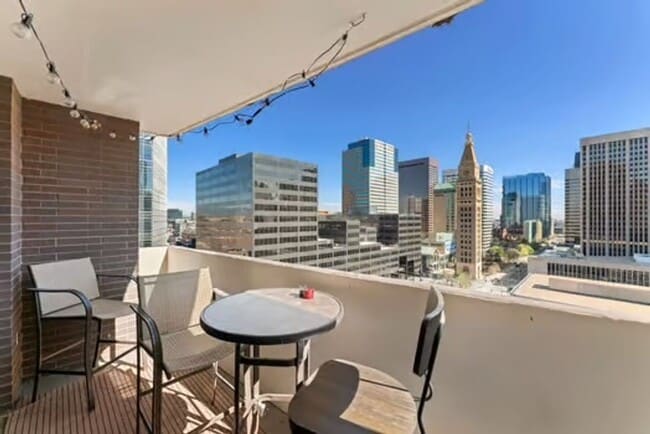 Building Photo - 1020 15th St Rental