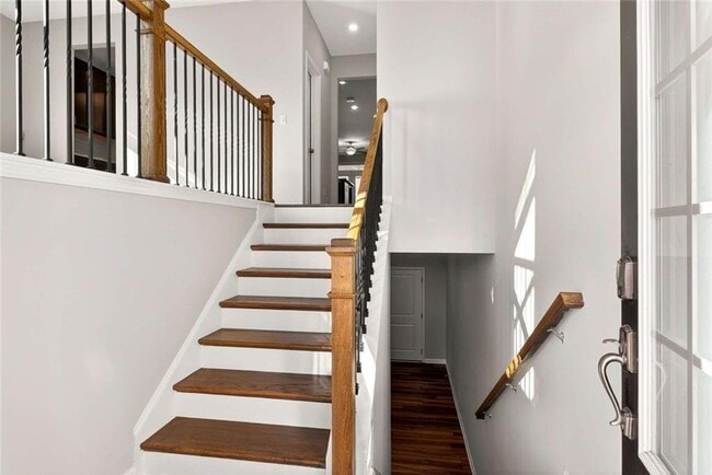 Photo - 3960 Redwood Dr