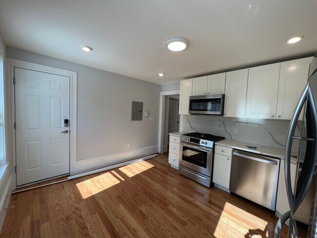 Photo - 9 Mossland St Unit #3