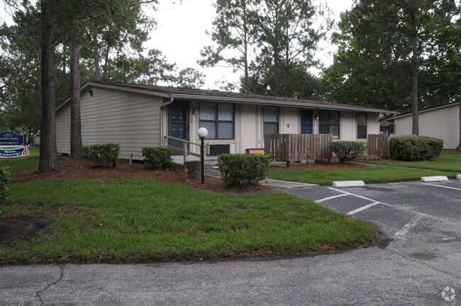 Hidden Pines Apartments