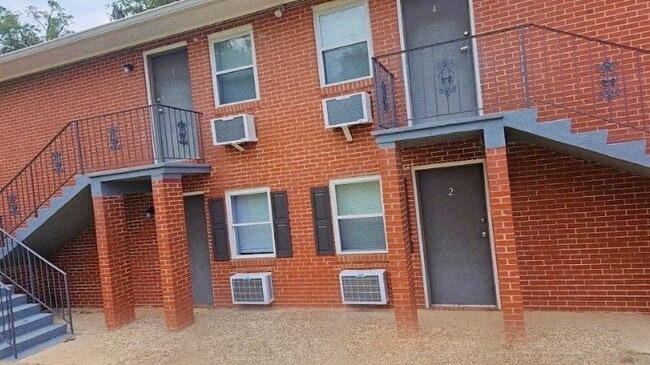 Photo - Myles Trace Unit 1