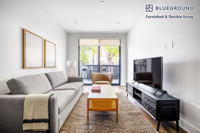 Building Photo - 129 S Kings Rd Rental