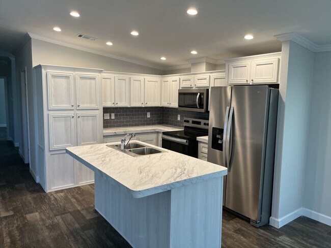 Photo - 349 Talbot St