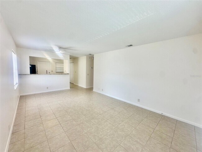Photo - 5638 Struthers Ct