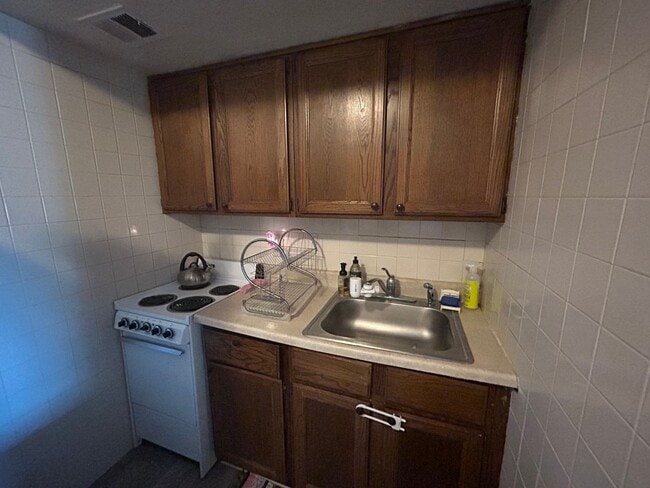 Photo - 1029 E Knapp St