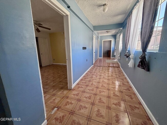 Photo - 14565 Hendrik Dr