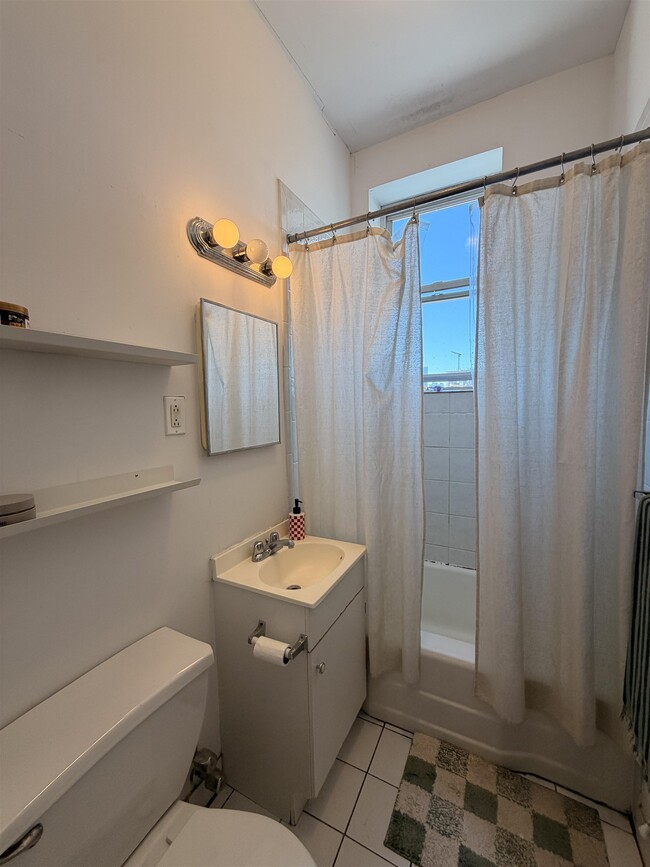 Photo - 410 Washington St Unit 14
