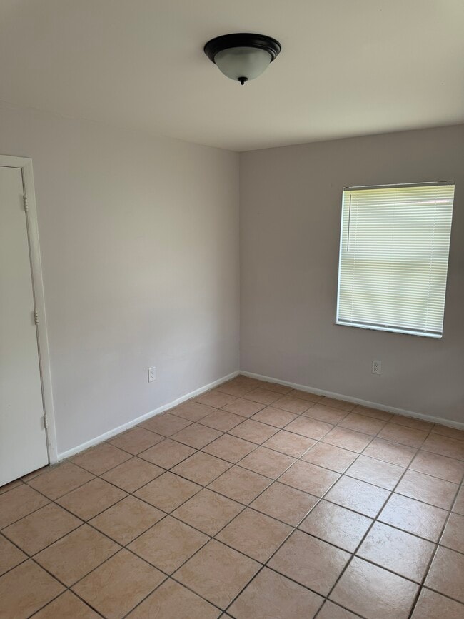 Photo - 2147 Laura Ln Unit 47A